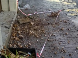 Во Львове обрушился балкон, пострадала женщина - соцсети