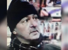 В Новосибирске появился грабитель секс-шопов в клетчатом шарфике