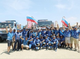 Финиш! Эдуард Николаев и «КАМАЗ-мастер» заняли первые места на ралли Дакар 2019