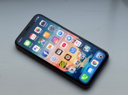 IPhone XI Max может получить поддержку беспроводной зарядки высокой мощности