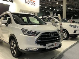 В России стартовали продажи двух дешевых кроссоверов JAC