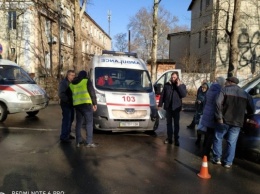 На Адмиральской иномарка врезалась в карету «скорой помощи»