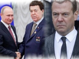 Премьером должен быть Иосиф: Путин «нагнул Европу» ради лечения Кобзона и общей борьбы над мафией Медведева-аналитики