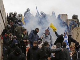 В Афинах на акции против нового названия Македонии начались столкновения