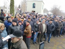 Во время голосования прихода в Черновицкой области о переходе в ПЦУ вызывали полицию