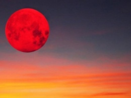 Сегодняшней ночью запорожцы увидят "кровавую" Луну