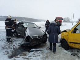 В Кировоградской области в результате ДТП погибло два человека, еще трое пострадали