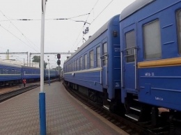 Вагон дребезжит и проводник в "спортивках": пассажир поезда из столицы в Бердянск (фото)