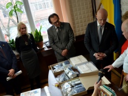 Дипломатический клуб Одессы передал 5-му роддому уникальное медицинское оборудование (фото)