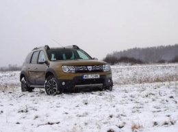 Застряли в снегу: Внедорожные способности Renault Duster разочаровали эксперта