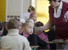 Массовое отравление школьников на Винничине: госпитализировали 12 первоклашек