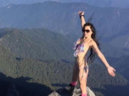 В Тайване разбилась "альпинистка в бикини"