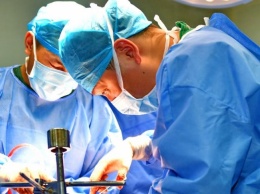 В Китае 20 врачей реанимировали пациента на протяжении двух часов