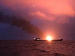 У берегов Крыма горят танкеры: выяснились новые подробности смертельного ЧП