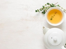 Медики объяснили, чем вреден чай с лимоном