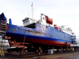 Завод «Залив» взял в ремонт буксир «Протей» и паром «Аксененко»
