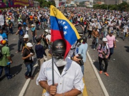 Протесты в Венесуэле: за два дня погибли 13 человек