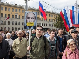 Путин в зоне риска, России предрекли массовые протесты: "Это все людей раздражает"