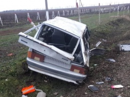 В Анапском районе водитель ВАЗа превысил скорость и перевернулся