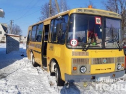 Под Киевом школьники отравились в автобусе, двое в реанимации