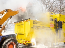 Киев показал в работе снегоплавильную машину