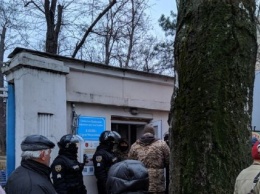 В Одессе спецназ КОРДа захватил санаторий Лермонтовский