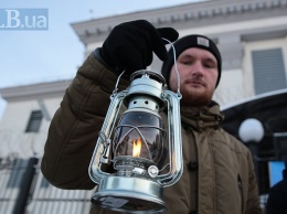 В Киеве у посольства РФ провели 31-ю акцию с требованием расследовать исчезновения крымчан