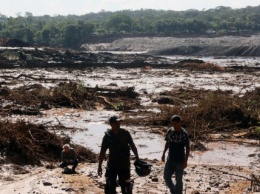 300 человек пропали без вести при прорыве дамбы у железорудной шахты в Бразилии