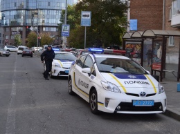 В Киеве полицейские-самозванцы посреди улицы обокрали гражданина Турции
