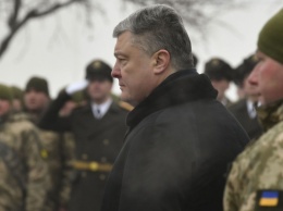 Глава государства: У украинской армии есть все необходимое для успешного выполнения боевых задач