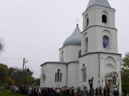 В Одесской области к Православной церкви Украины присоединились верующие целого райцентра - во главе с благочинным