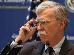 США обещают "серьезные меры" в случае угрозы дипломатам или Гуайдо