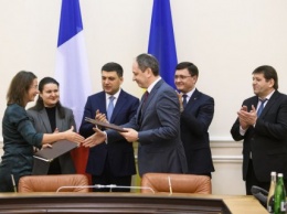 Украина взяла у Франции €64 млн в кредит для водоснабжения Мариуполя