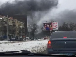 Все в дыму: пожар на стройке возле Днепр-Арены