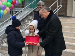 Беглов открыл детский сад и посетил "Фабрику профессий"
