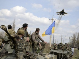 У нас погибших на этой войне хоронят тайно. А украинцам что таить? Не они войну начали, на них напали, - известный российский журналист