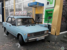 В Северодонецке автомобиль протаранил магазин