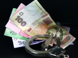Приговор для взяточника: в Херсоне наказали правоохранителя, который получил 3 тысячи гривен от охранника