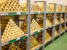 Центробанки покупают золото рекордными за 50 лет темпами