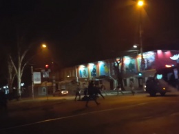 Ночью в центре Николаева произошла массовая драка. ВИДЕО