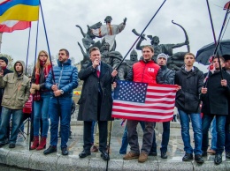 «Защитите нас от бешеного соседа!» - холуи в Киеве стелятся у ног США