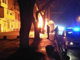 В Одессе горел микроавтобус (ФОТО)