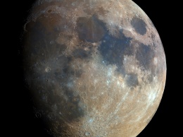 Космический аппарат сделал сенсационное открытие на Луне: "различие в грунте"