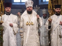 Яценюк призвал поддержать митрополита Епифания в отстаивании духовной независимости Украины