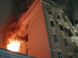 В Москве произошел пожар в "звездном доме", есть жертвы. Видео