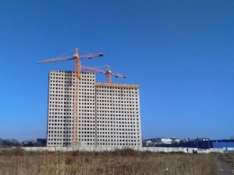 "Архитектурное дно": в Лузановке строят дом-муравейник