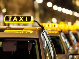 «Таксерам никто не должен!»: Россияне выступили против требующих поднять зарплату таксистов