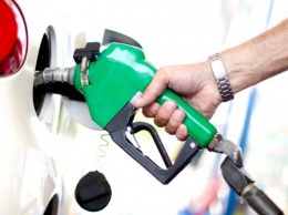 «Пора платить 60 рублей за литр»: В России могут поднять цены на бензин из-за самого дешевого топлива в Европе