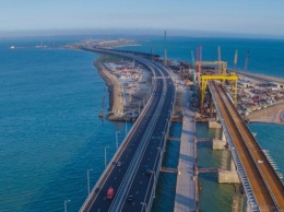 Автор проектов «Крымского моста» заявил о нарушении всех норм судоходства при строительстве