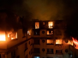 Пожар в жилом доме в Париже: семеро погибших
